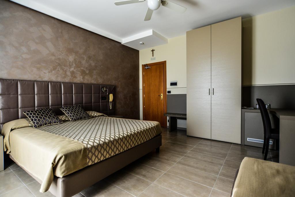 Hotel Sorriso Toscolano Maderno Exteriér fotografie