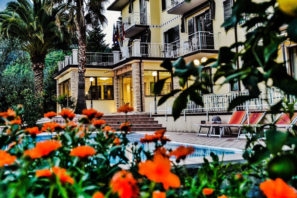 Hotel Sorriso Toscolano Maderno Exteriér fotografie