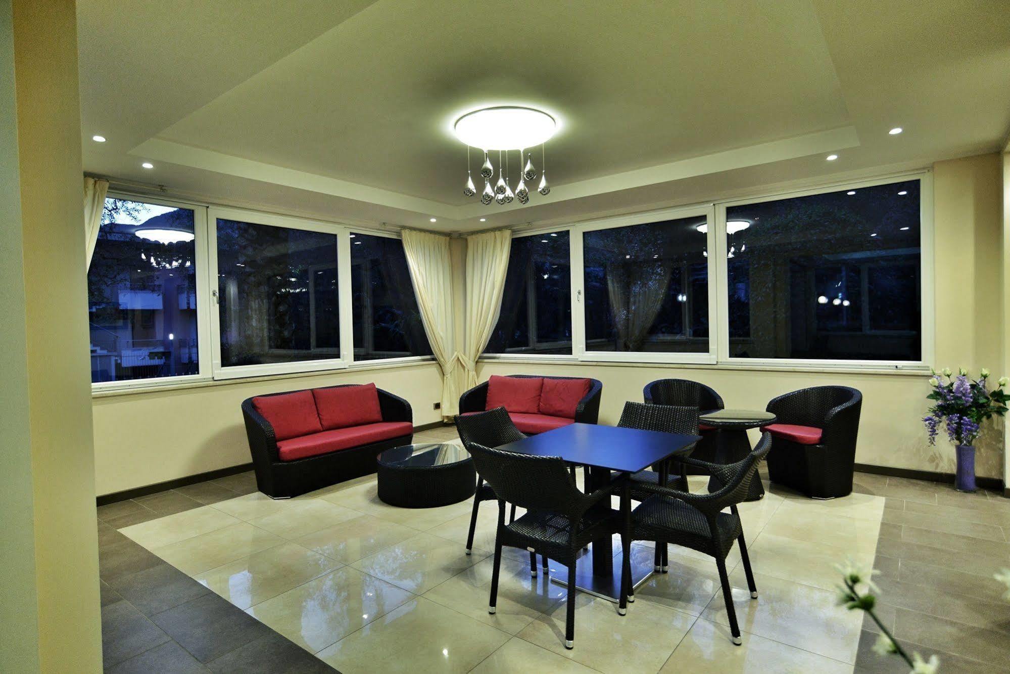 Hotel Sorriso Toscolano Maderno Exteriér fotografie